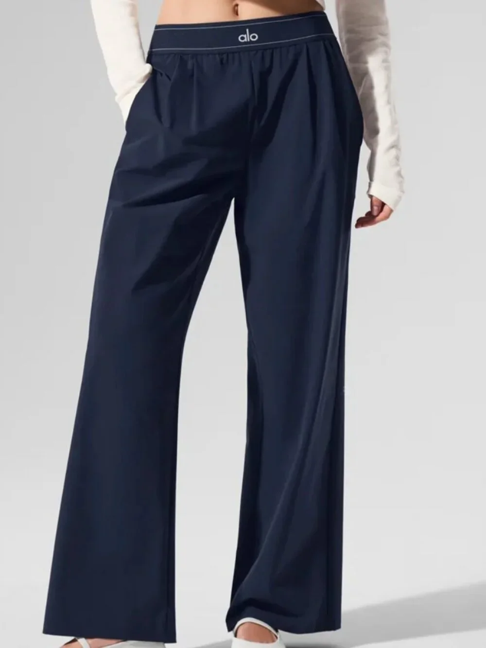 NWT ALO Yoga👮‍♀️💙Suit Up Pants Navy Blue High Waisted Wide Leg Long Leg Look